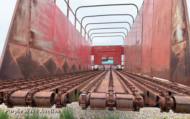 image for item DK7885 1981 International F1954  cotton module transport truck