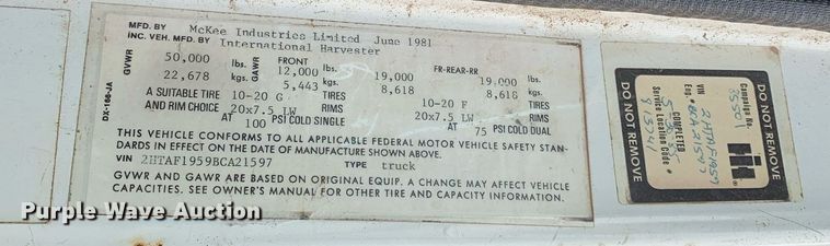 image for item DK7885 1981 International F1954  cotton module transport truck