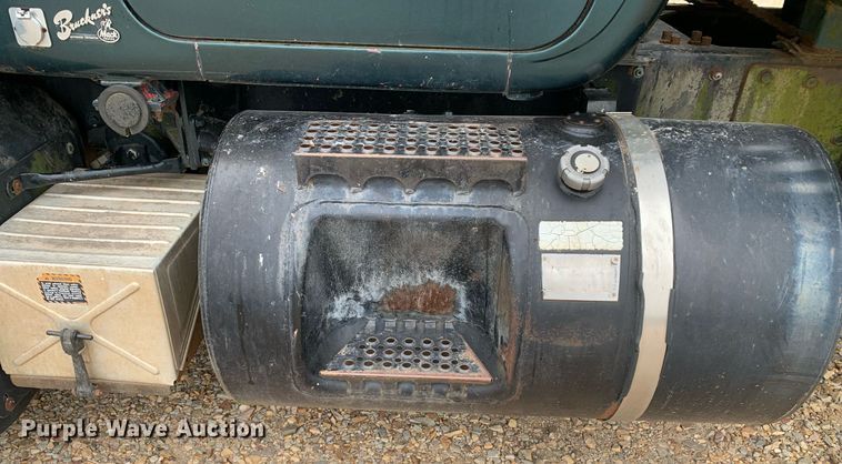 image for item DK7886 1998 Mack RD688S  cotton module transport truck