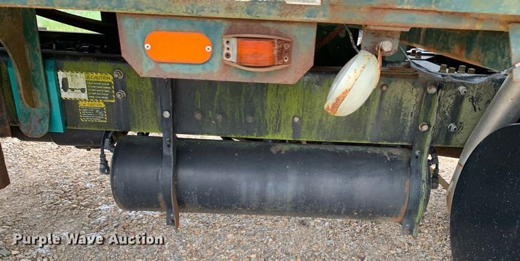 image for item DK7886 1998 Mack RD688S  cotton module transport truck