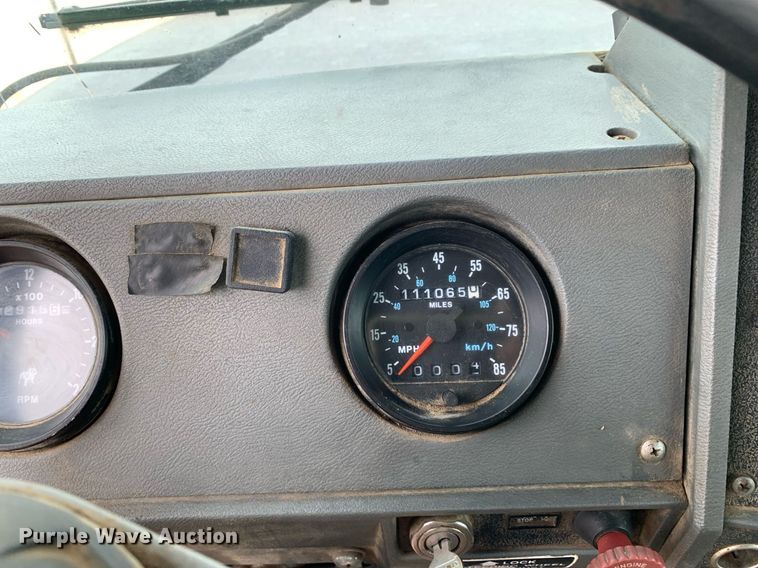 image for item DK7886 1998 Mack RD688S  cotton module transport truck