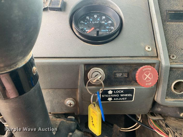 image for item DK7886 1998 Mack RD688S  cotton module transport truck