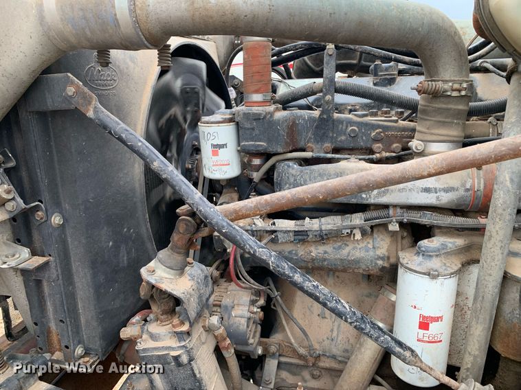 image for item DK7886 1998 Mack RD688S  cotton module transport truck