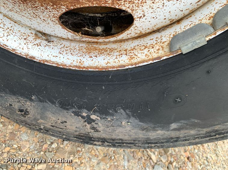 image for item DK7886 1998 Mack RD688S  cotton module transport truck