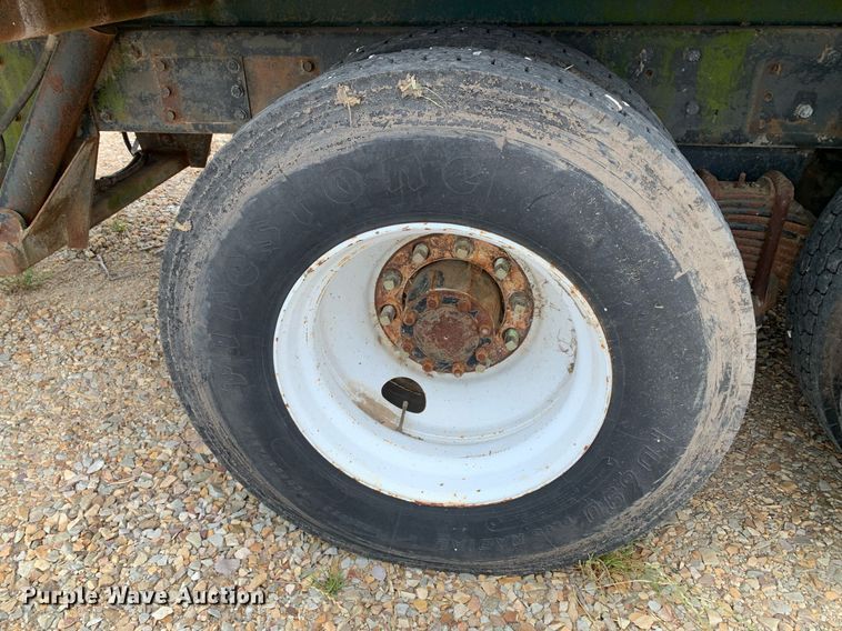 image for item DK7886 1998 Mack RD688S  cotton module transport truck