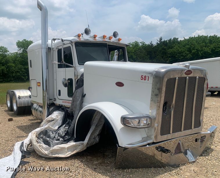 image for item DK7887 2014 Peterbilt 389  semi truck