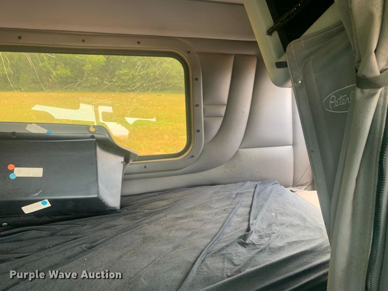 image for item DK7887 2014 Peterbilt 389  semi truck