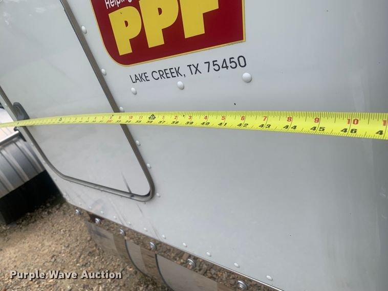 image for item DK7887 2014 Peterbilt 389  semi truck