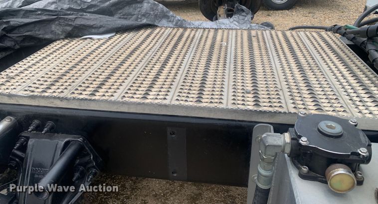 image for item DK7887 2014 Peterbilt 389  semi truck