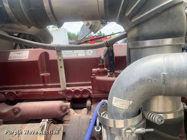 image for item DK7887 2014 Peterbilt 389  semi truck