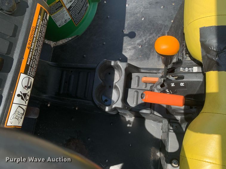 image for item DK7890 2015 John Deere 825E  utility vehicle