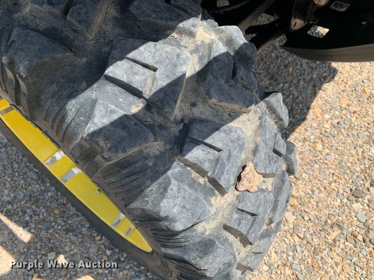 image for item DK7890 2015 John Deere 825E  utility vehicle