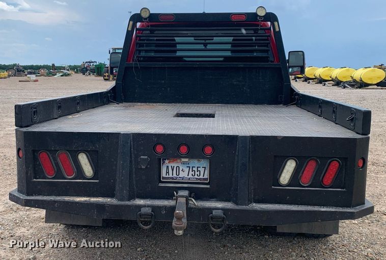 image for item DK7892 2011 Ford F350 Super Duty  flatbed pickup truck