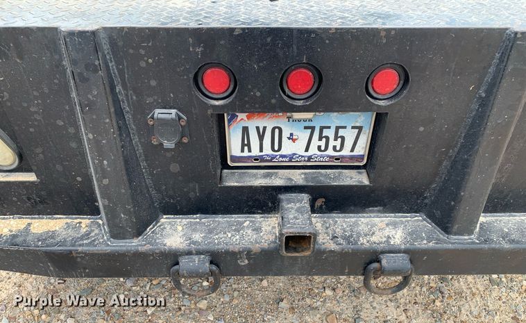 image for item DK7892 2011 Ford F350 Super Duty  flatbed pickup truck