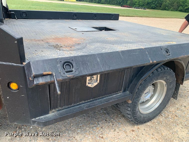 image for item DK7892 2011 Ford F350 Super Duty  flatbed pickup truck