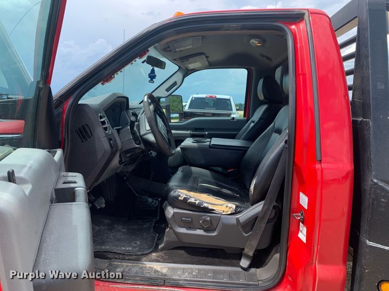 image for item DK7892 2011 Ford F350 Super Duty  flatbed pickup truck