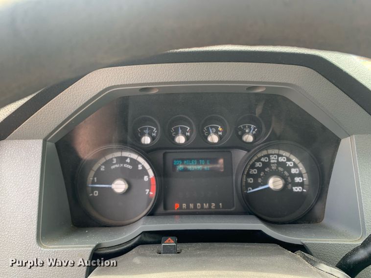 image for item DK7892 2011 Ford F350 Super Duty  flatbed pickup truck