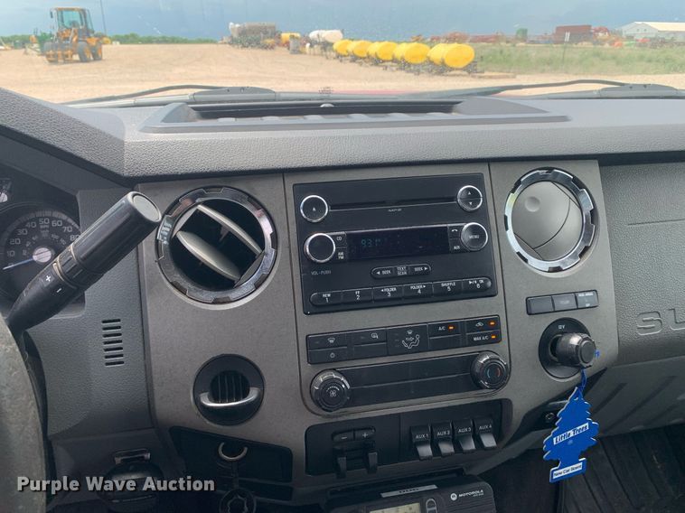 image for item DK7892 2011 Ford F350 Super Duty  flatbed pickup truck