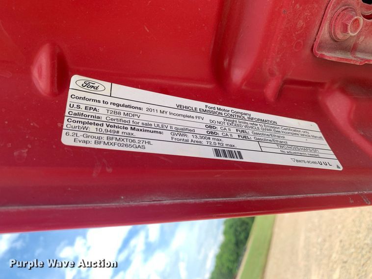 image for item DK7892 2011 Ford F350 Super Duty  flatbed pickup truck