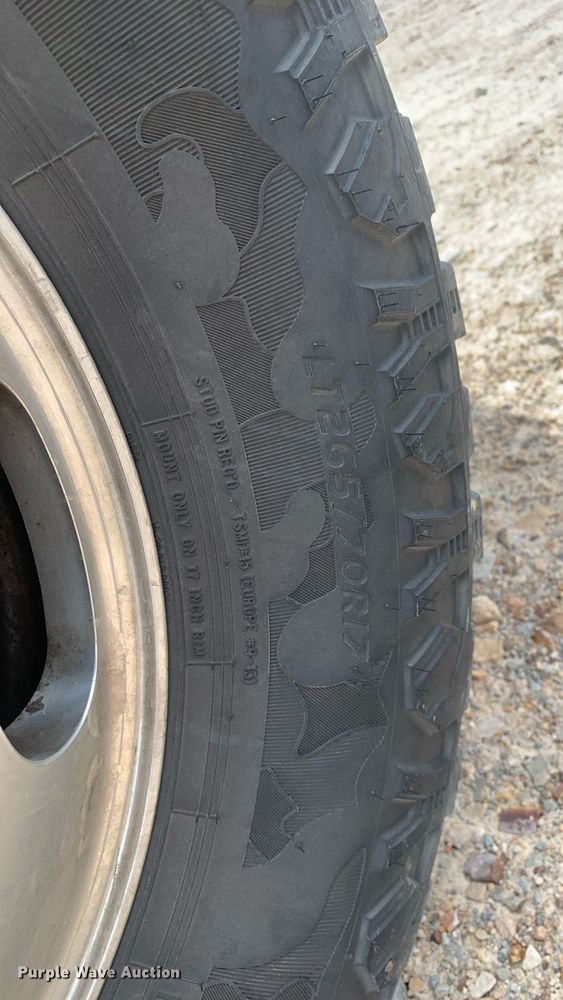 image for item DK7892 2011 Ford F350 Super Duty  flatbed pickup truck