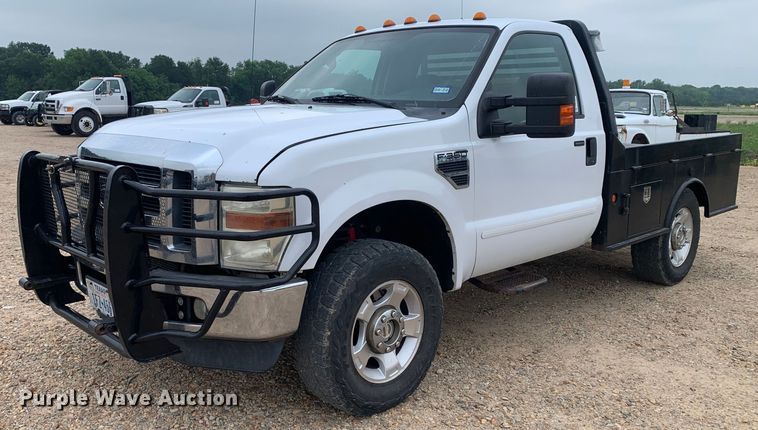 image for item DK7895 2010 Ford F350 Super Duty  flatbed pickup truck