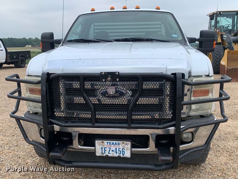 image for item DK7895 2010 Ford F350 Super Duty  flatbed pickup truck