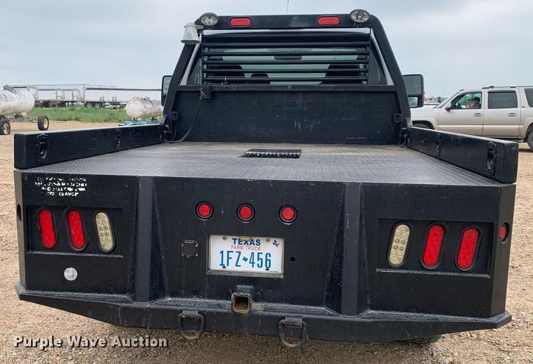 image for item DK7895 2010 Ford F350 Super Duty  flatbed pickup truck