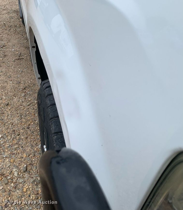 image for item DK7895 2010 Ford F350 Super Duty  flatbed pickup truck