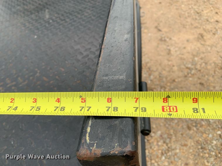 image for item DK7895 2010 Ford F350 Super Duty  flatbed pickup truck