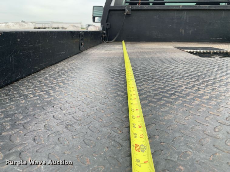 image for item DK7895 2010 Ford F350 Super Duty  flatbed pickup truck