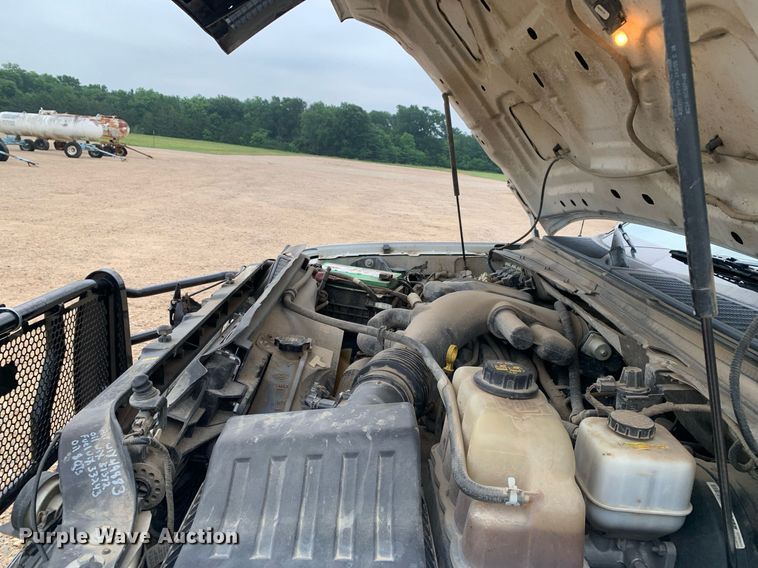 image for item DK7895 2010 Ford F350 Super Duty  flatbed pickup truck