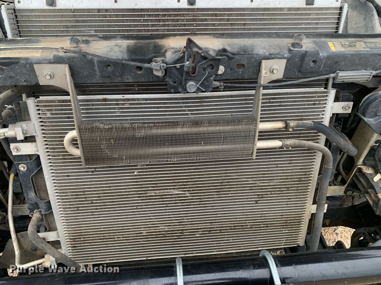 image for item DK7895 2010 Ford F350 Super Duty  flatbed pickup truck