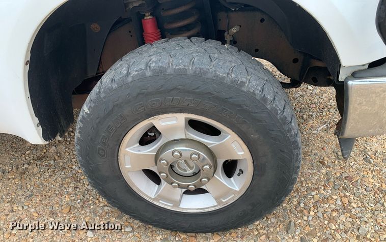 image for item DK7895 2010 Ford F350 Super Duty  flatbed pickup truck