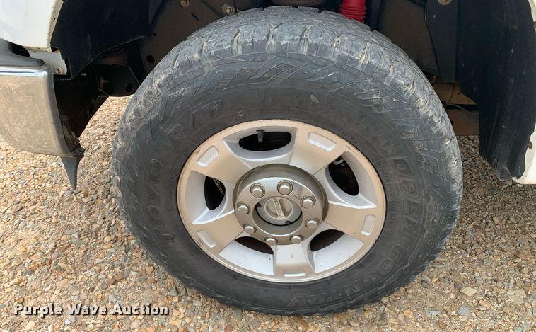 image for item DK7895 2010 Ford F350 Super Duty  flatbed pickup truck