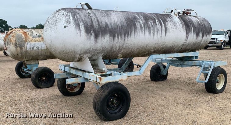 image for item DK7904 (2) NH3 tanks