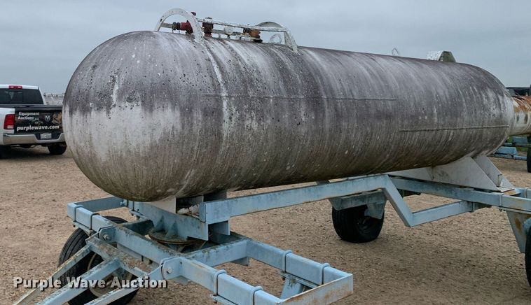 image for item DK7904 (2) NH3 tanks