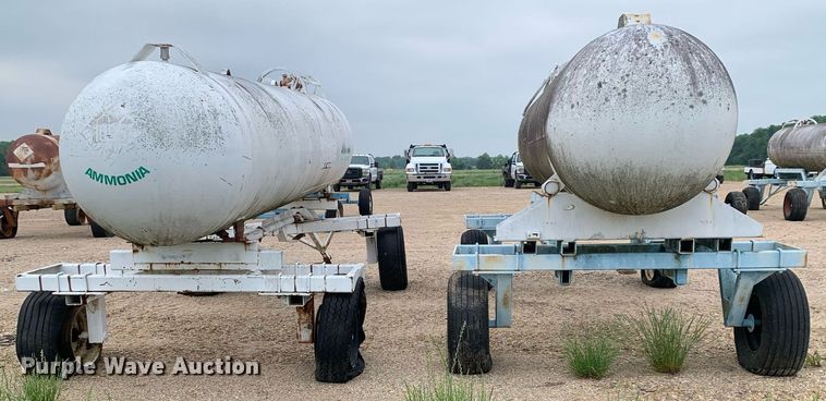 image for item DK7905 (2) NH3 tanks