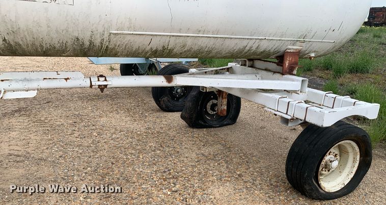 image for item DK7905 (2) NH3 tanks