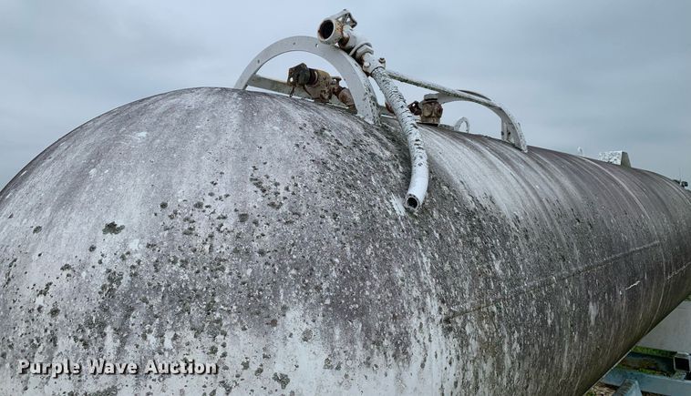 image for item DK7905 (2) NH3 tanks