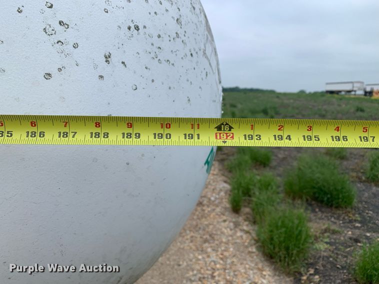 image for item DK7905 (2) NH3 tanks