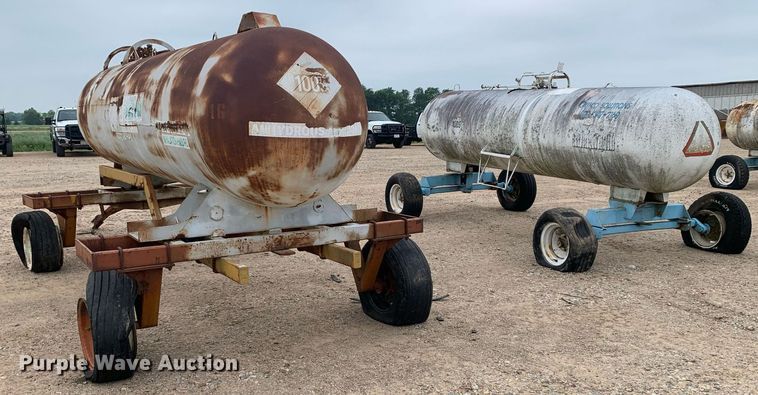 image for item DK7906 (2) NH3 tanks