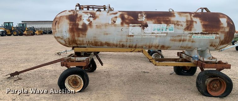 image for item DK7906 (2) NH3 tanks