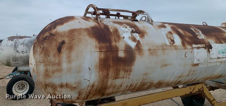 image for item DK7906 (2) NH3 tanks