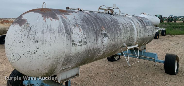 image for item DK7906 (2) NH3 tanks