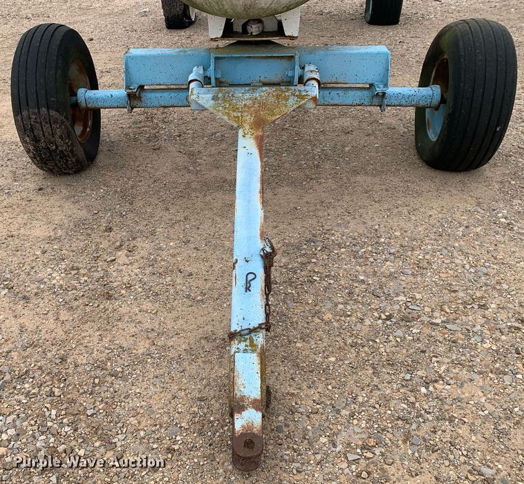 image for item DK7906 (2) NH3 tanks