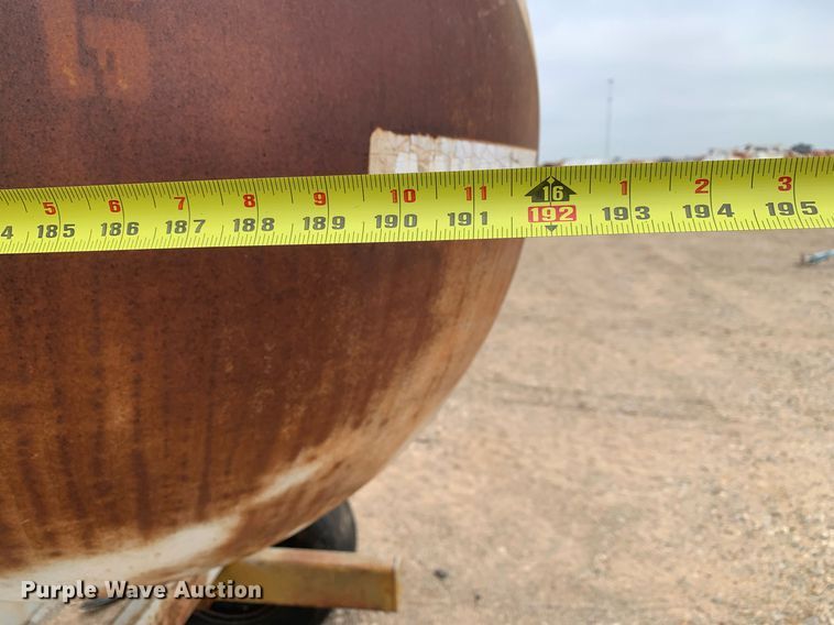 image for item DK7906 (2) NH3 tanks