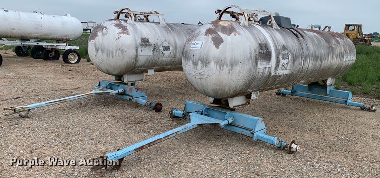 image for item DK7907 (2) NH3 tanks