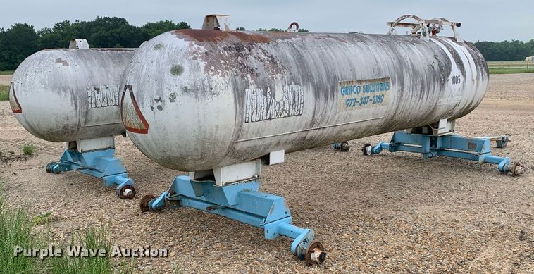 image for item DK7907 (2) NH3 tanks