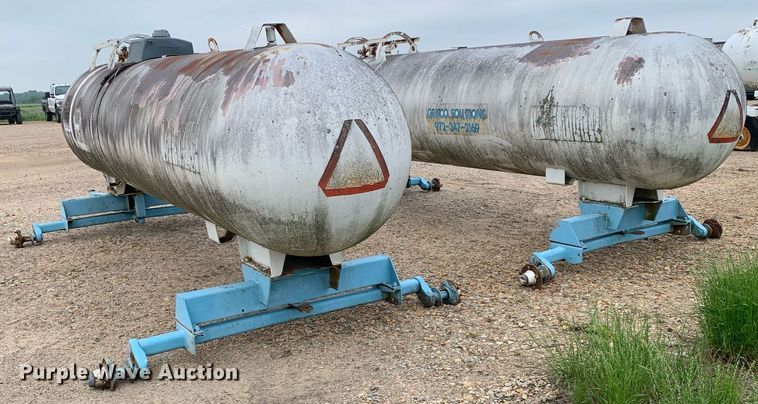 image for item DK7907 (2) NH3 tanks