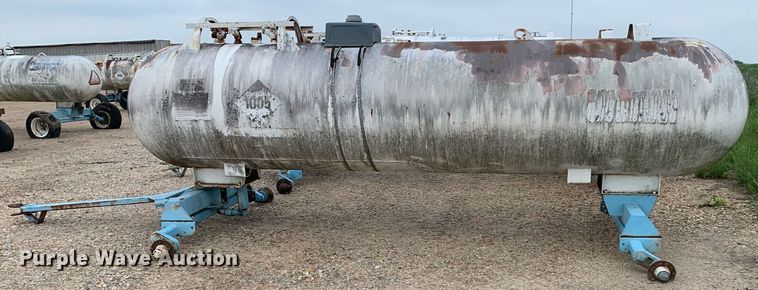 image for item DK7907 (2) NH3 tanks